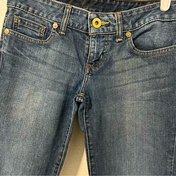 Guess Vintage Daredevil Bootcut Jeans Size 27 Gold Rhinestones Embroidered EUC - Picture 2 of 8